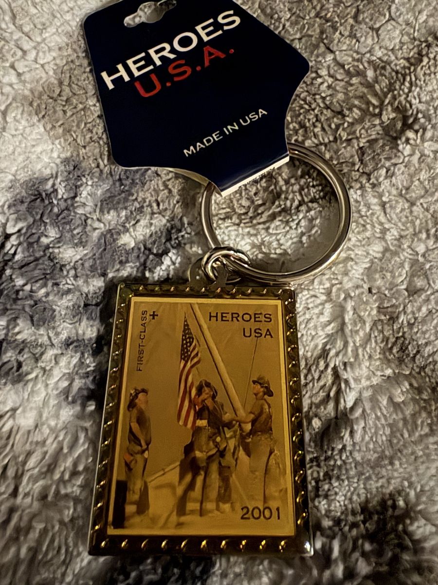 Keychain Keyring Postal Stamp Heroes USA 2001