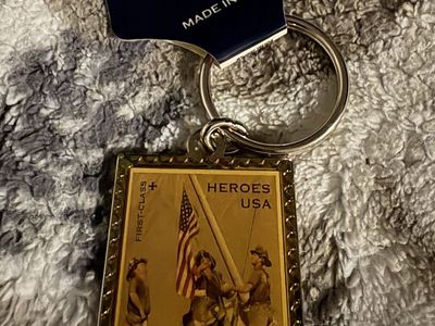 Keychain Keyring Postal Stamp Heroes USA 2001
