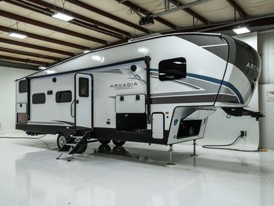 2024 Keystone Arcadia Fifth Wheel Bunkhouse - Like New