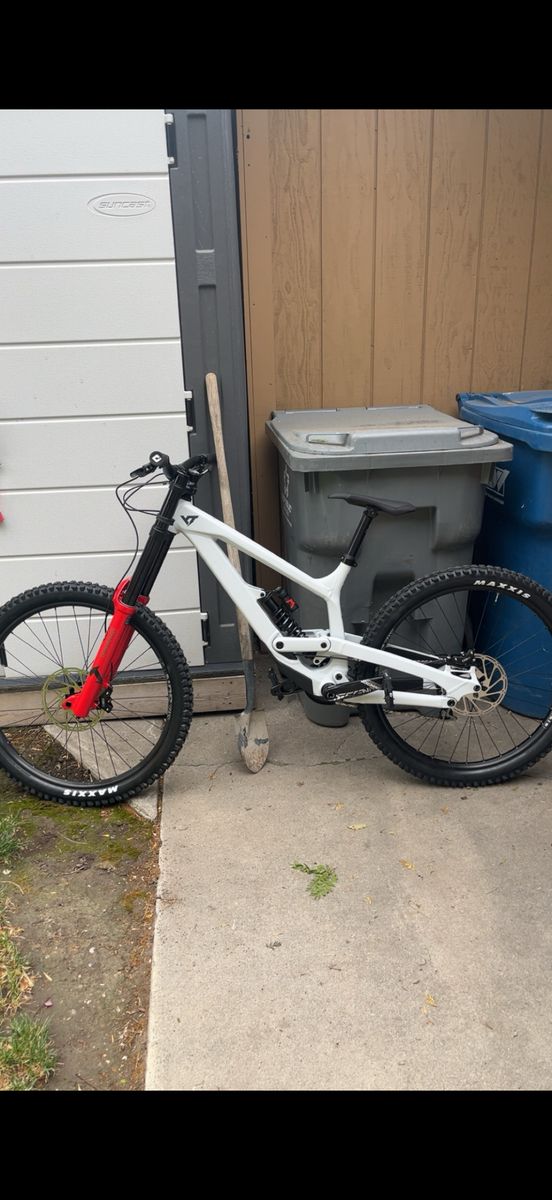 YT Tues Core 1 (Small)