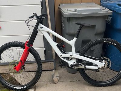 YT Tues Core 1 (Small)