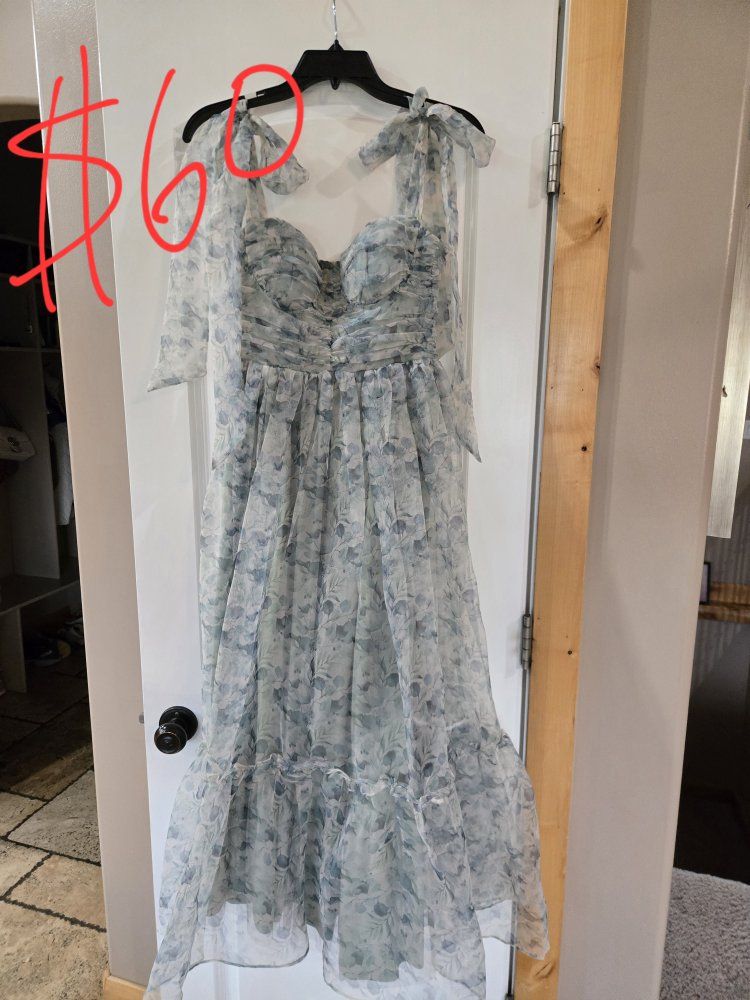 formal dance dresses for prom or homecoming