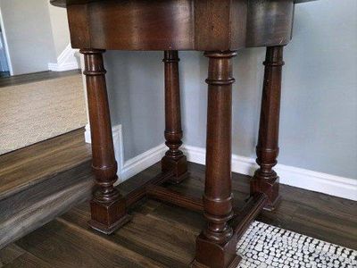 SOUTH CONE SEVILLA ROUND TABLE, MAHOGANY W/INSET LEATHER