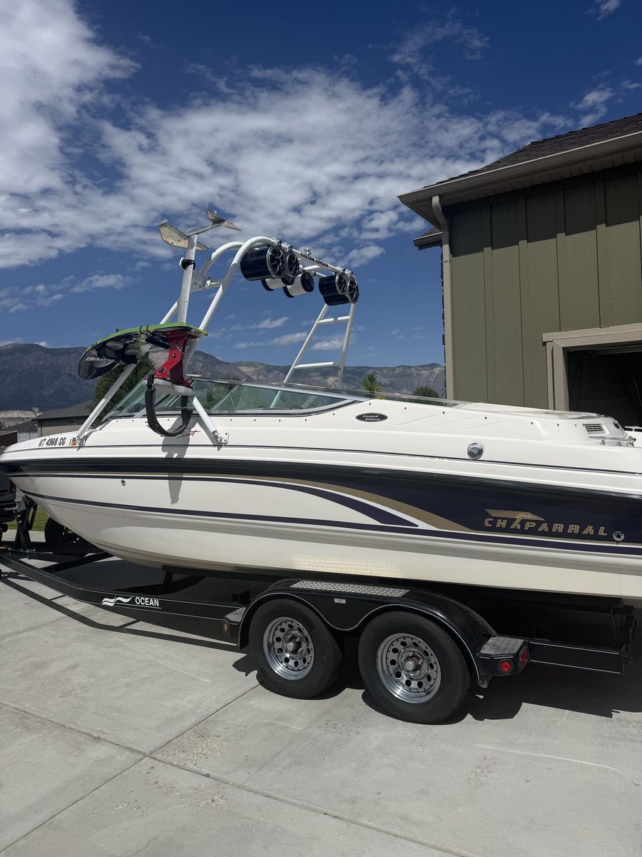 Chaparral 2330 Sport Original Owner