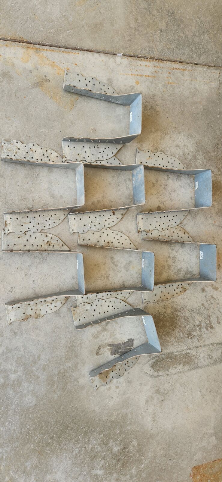 Simpson Strong Ties / Galvanized Joist Hangers New HGUS210-3