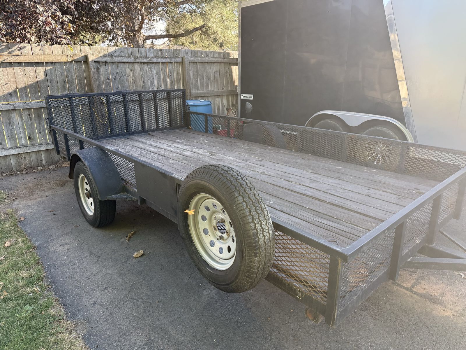 14ft flat bed trailer for rent.