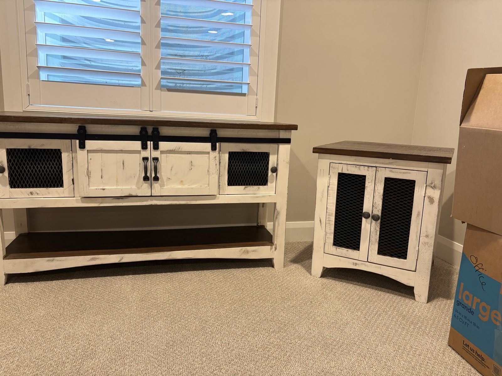 3-Piece Rustic Farmhouse / Shabby Chic Furniture Set – $400