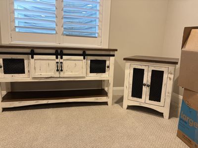 3-Piece Rustic Farmhouse / Shabby Chic Furniture Set – $400