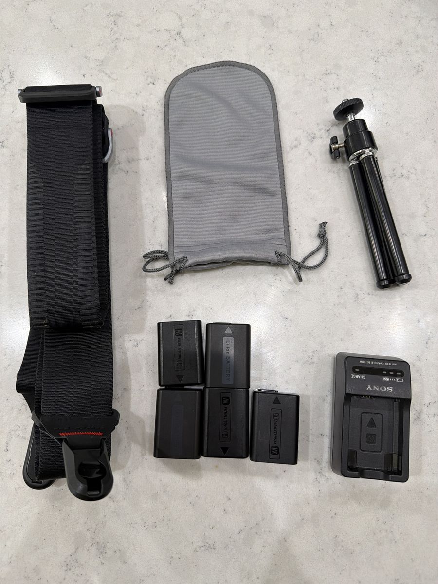 Main image 4