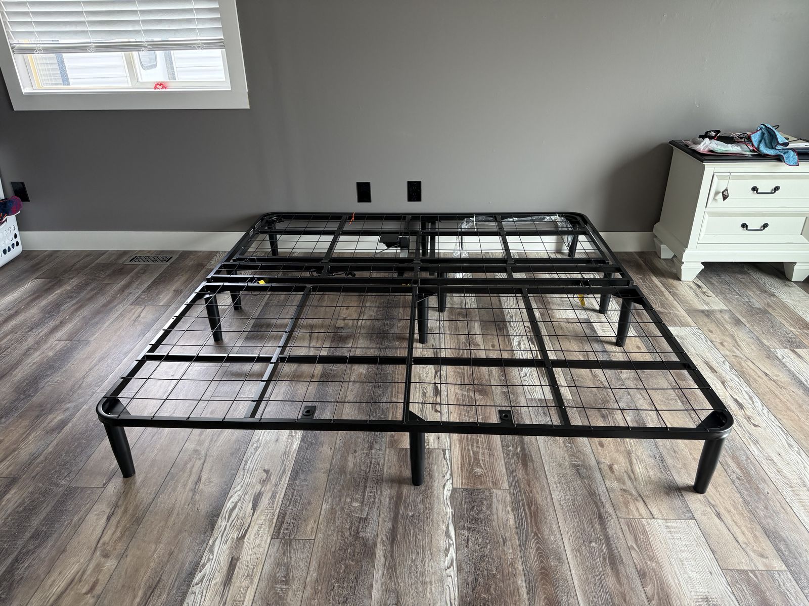 Sealy King Bed Frame (Electric Head Adjustment)