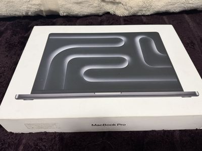 Apple Macbook Pro M3 Max 36gb 1tb like new OBO