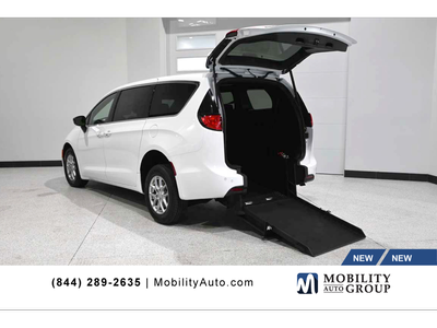 2026 Chrysler Voyager LX