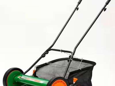 Scotts Classic 20 Inch Push Reel Lawn Mower with Grass Catcher