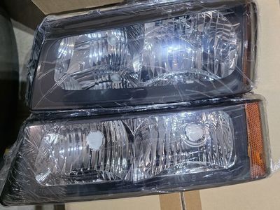 MOSTPLUS OEM Style Headlight Assembly with Black Housing/Clear Lens/Amber Reflector CVSV03
