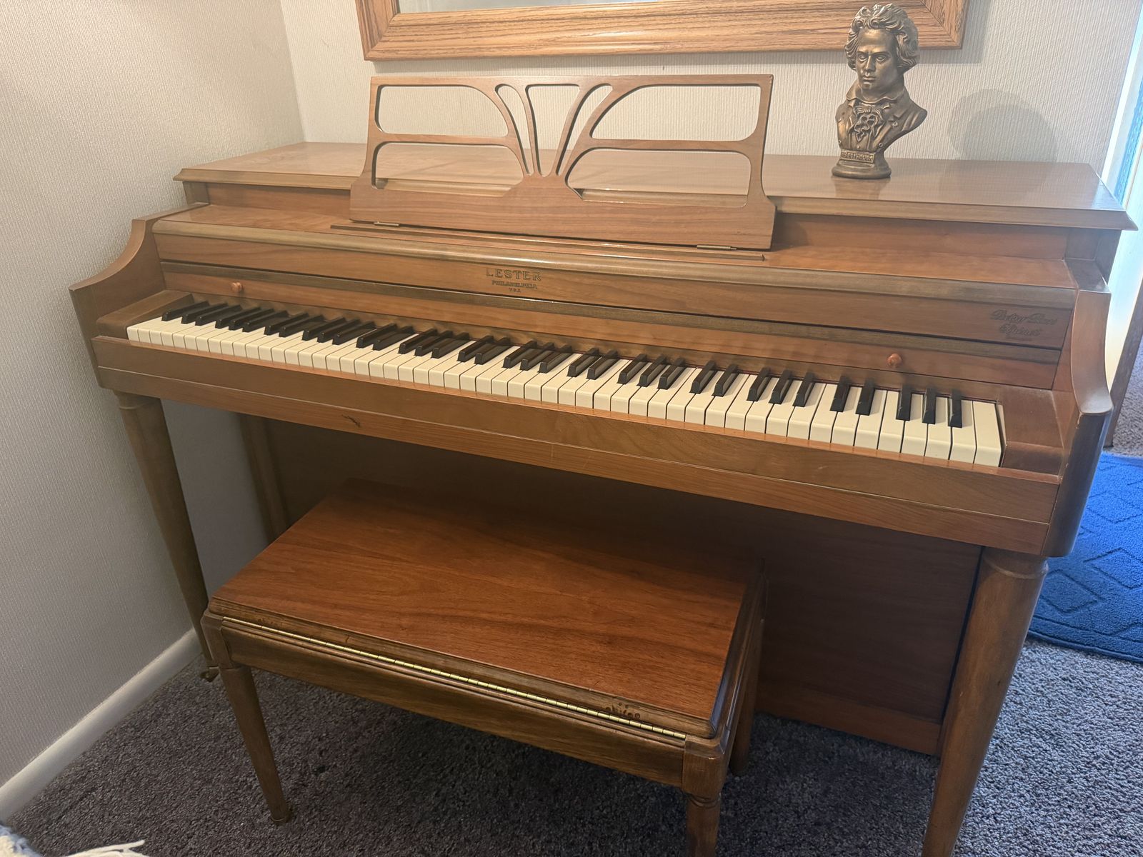 Spinet Upright Piano