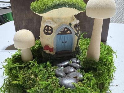 16 Fairy Cottage Decorative Centerpieces with Mount