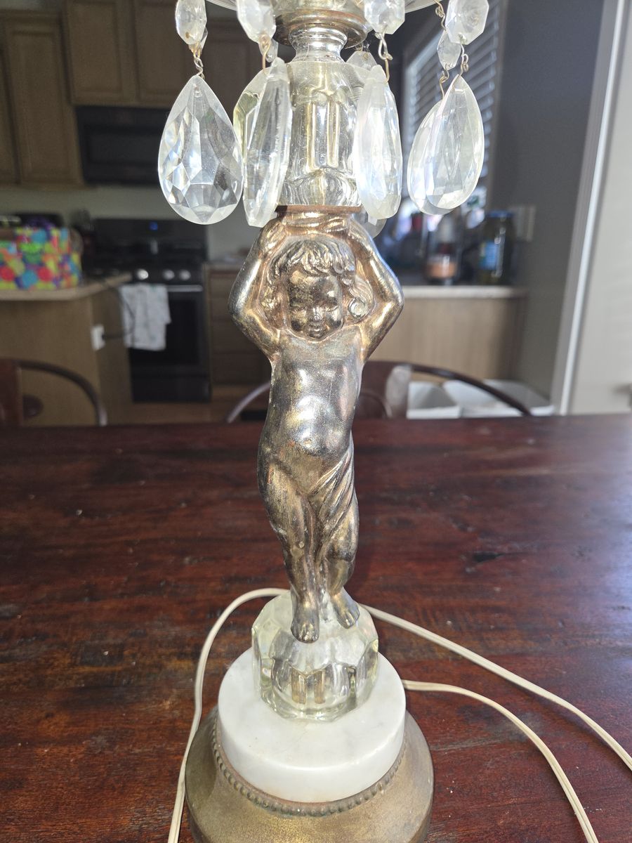 Victorian Cherubim Lamp