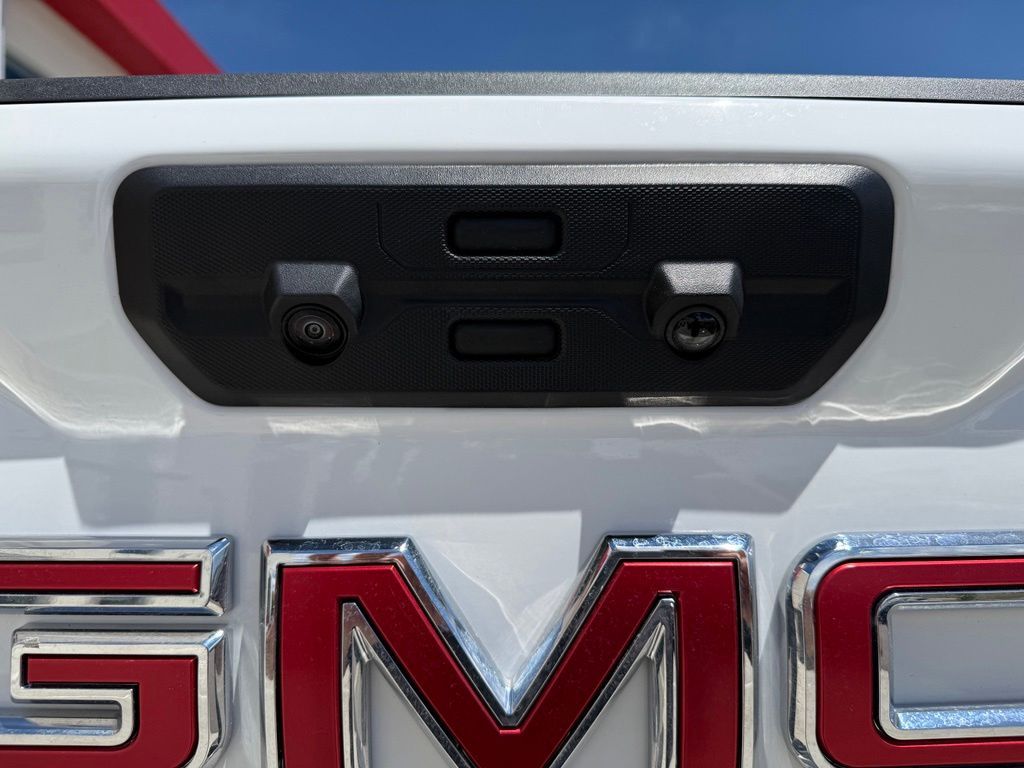 Main image 6