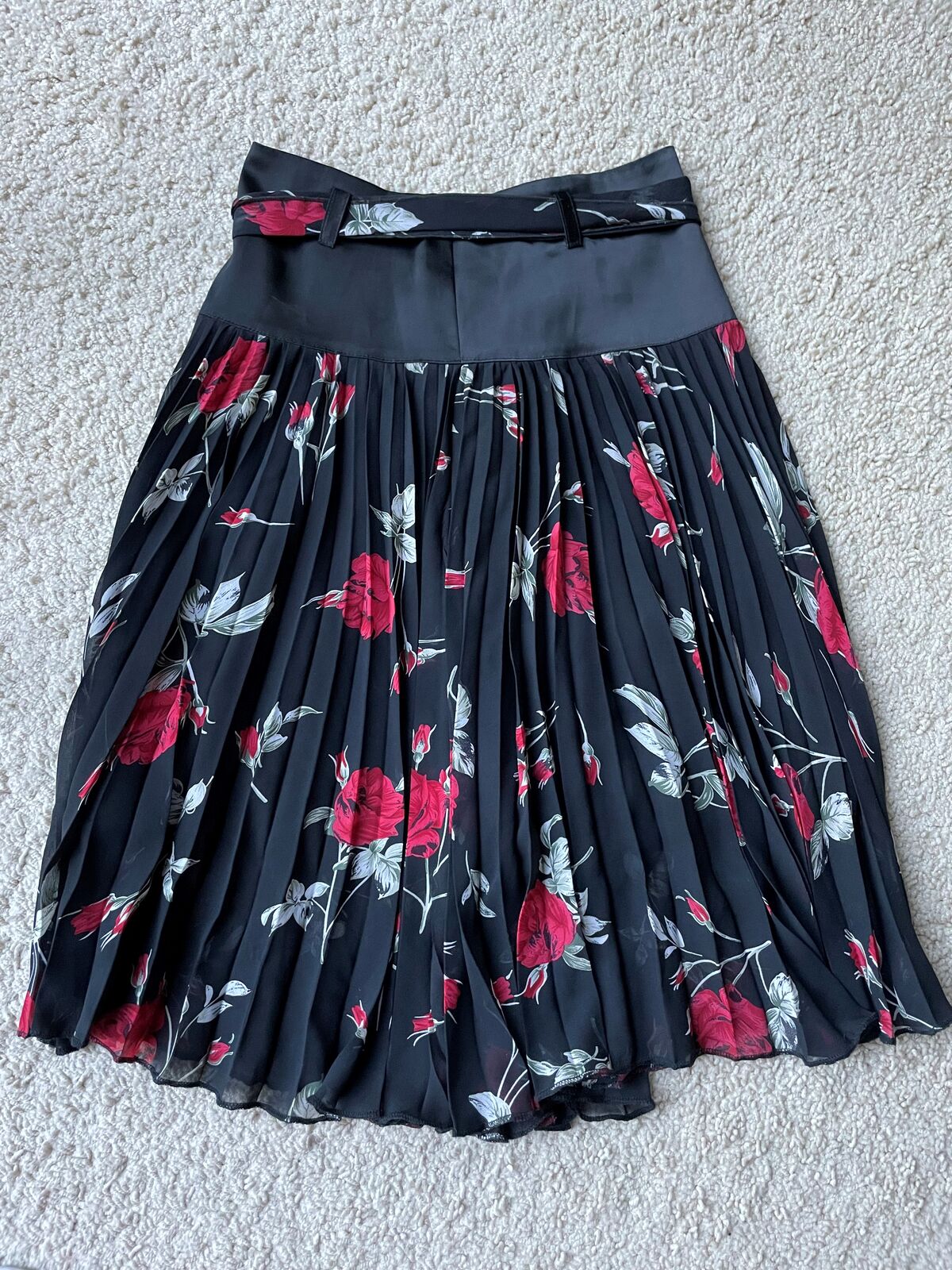 Silk Pleated Black Skirt with Red Flowers Size 6