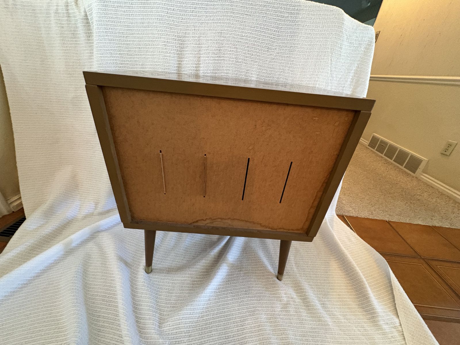 Main image 7