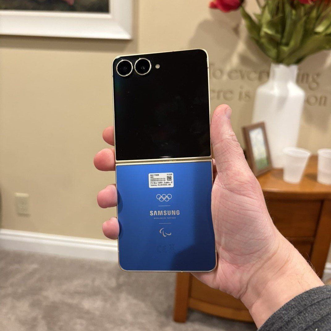 Samsung Galaxy Z Flip 7 Olympics Edition