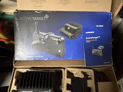 LOWRANCE Active Target Gen 1 and DD26 Live Foot Transducer Turret