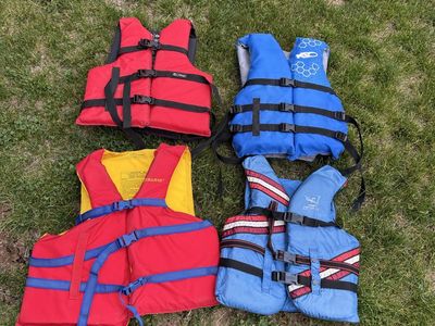 Live Vests. ADULT