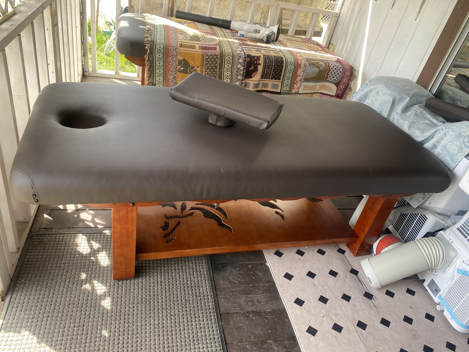 Massage Table  Stron  Heavy  Not  Usdues  In Ogden