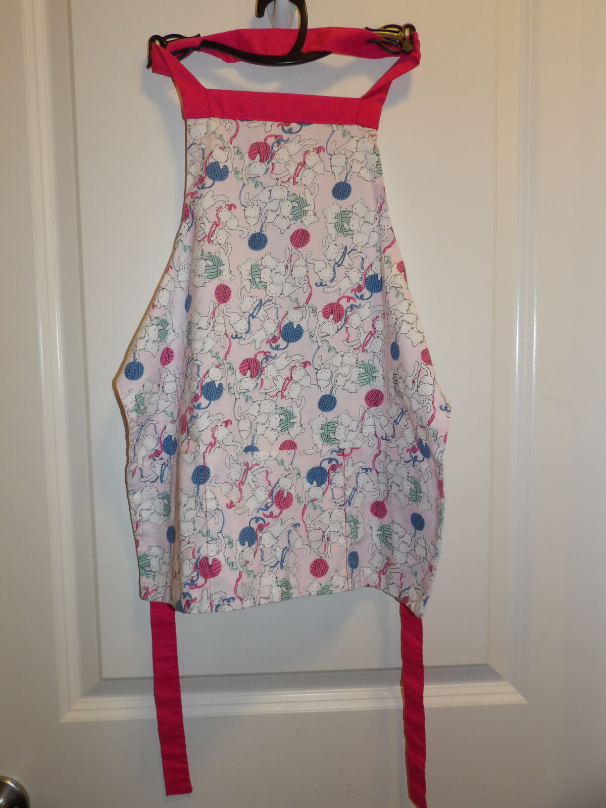 Handmade Pink Child-size Kitchen Apron Kittens/Cats Playing with Yarn Balls