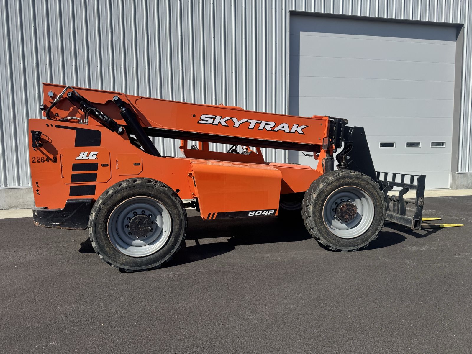 2020 SKYTRAK Telehandler forklift 8042 LOW HOURS  CUMMINS DIESEL 