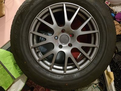 235 / 65 R17