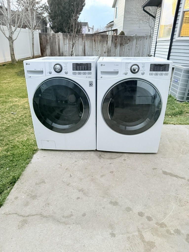 Lg Washer And Electeic Dryer Set
