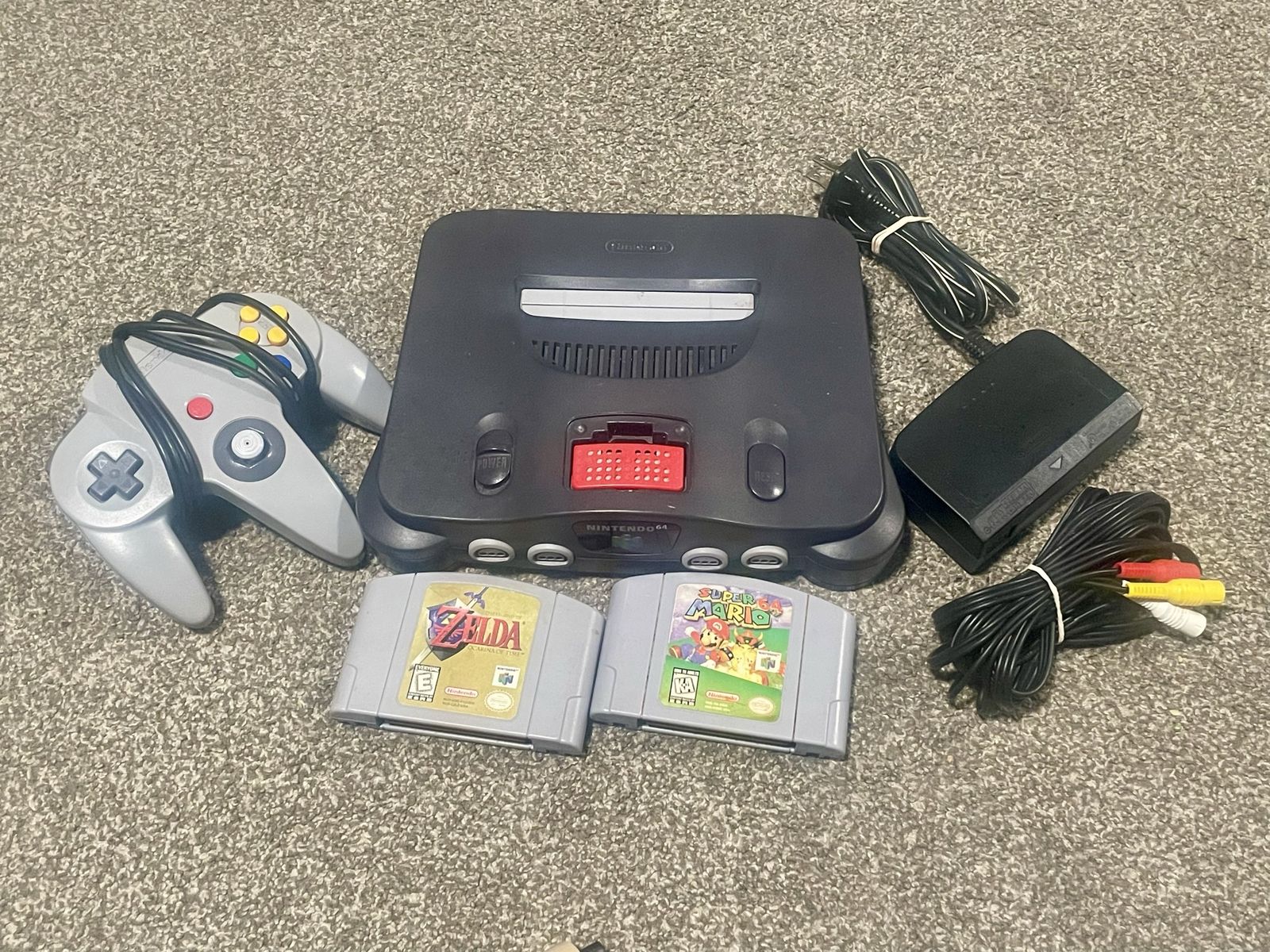 Nintendo 64 N64 Console Bundle with 1 Controller, Power Supply, AV Cable, Legend of Zelda, Super Mario 64