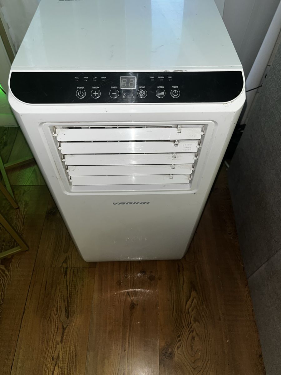 Portable AC Unit, Clean & Works Great! Ready for Summer