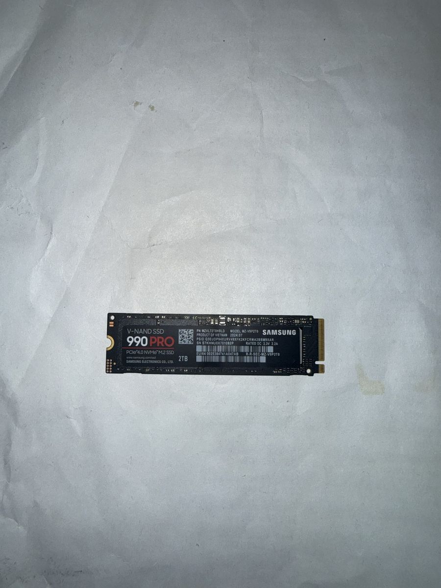 Samsung 990 PRO 2TB NVMe PCIe 4.0 M.2 Internal SSD - MZ-V9P2T0