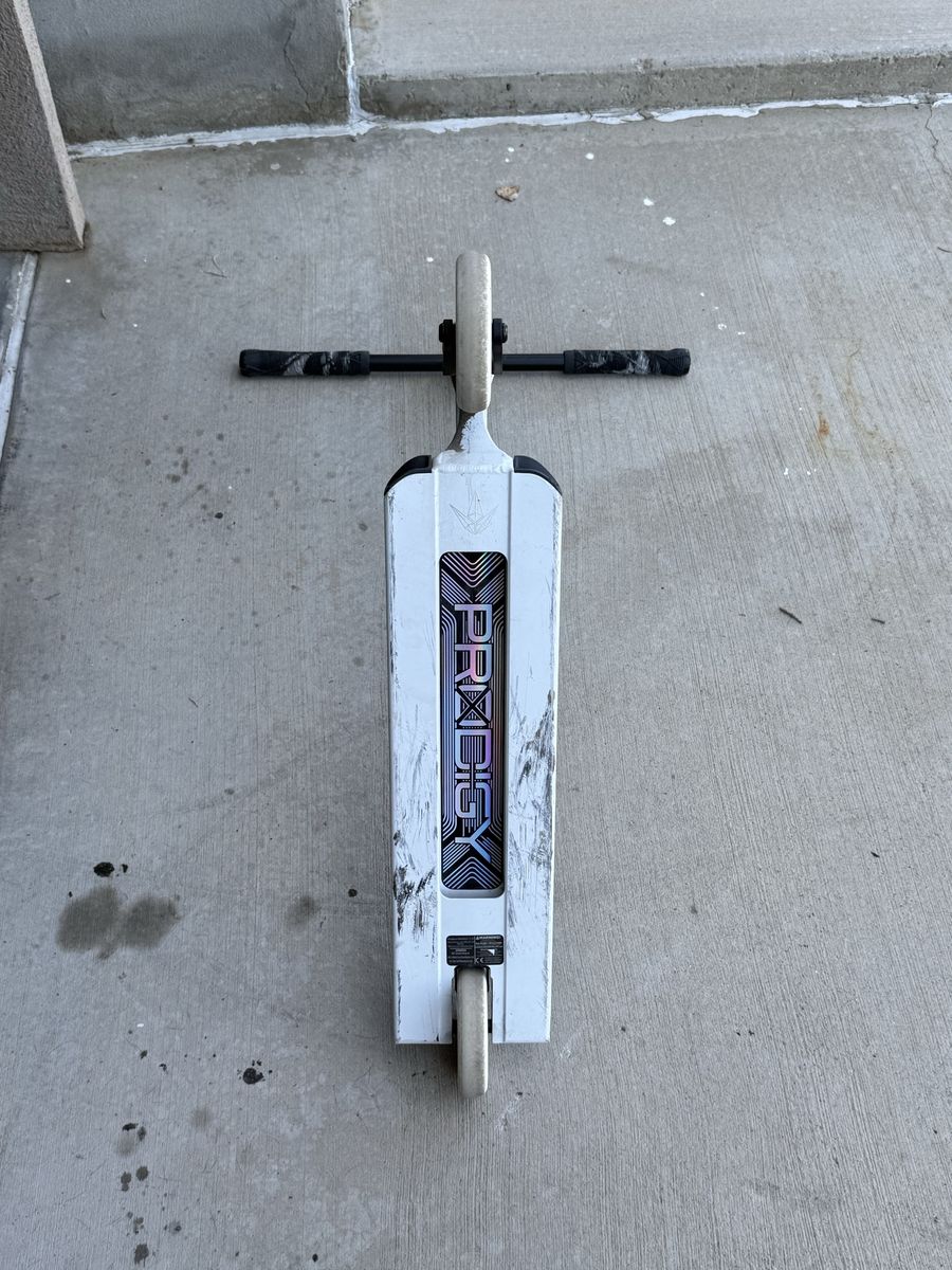 Main image 3