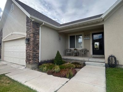 RENTING cozy and home warming ROOM! Eagle Mountain-Private and beautiful bathroom, including on-side garage and utilities!