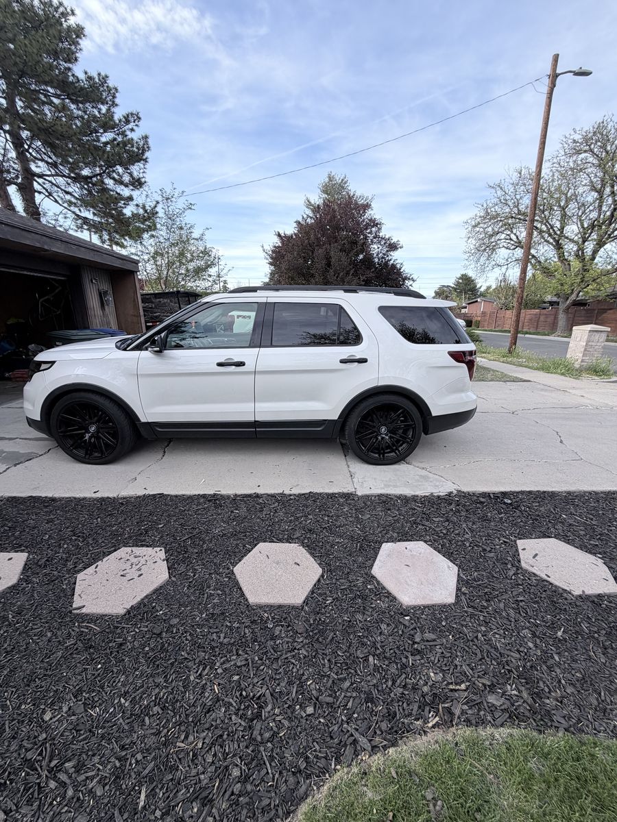 2014 Ford Explorer Sport
