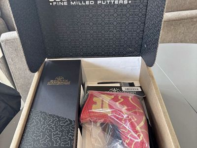 Scotty Cameron 2026 Club Cameron Member Kit Set with Red Parkside Flask