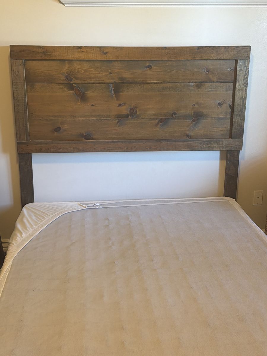 Queen wood head board