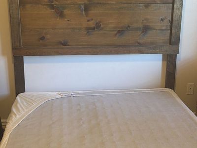 Queen wood head board