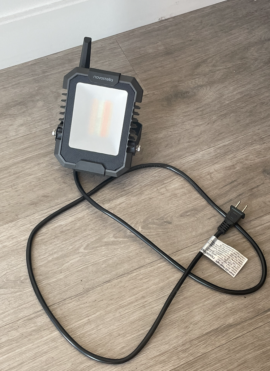 NOVOSTELLA Smart Flood Light 25W 1 light RBG bluetooth controlled