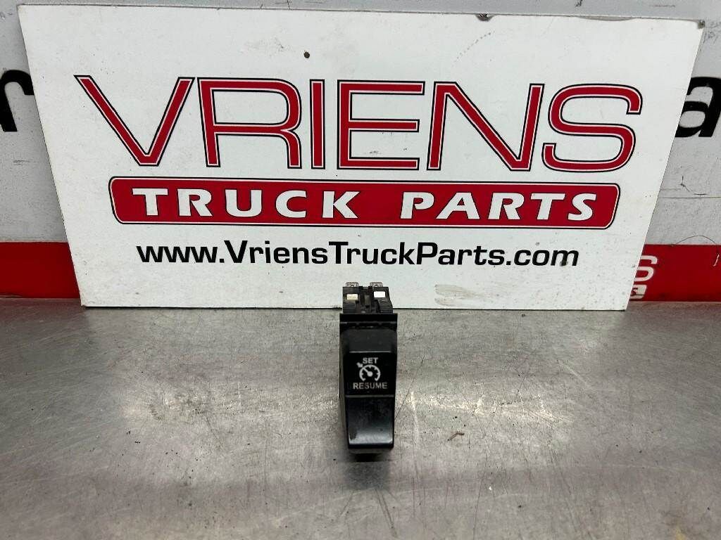 Paccar Dashboard Switch
