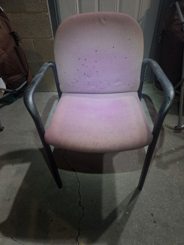4 OFFICE CHAIRS