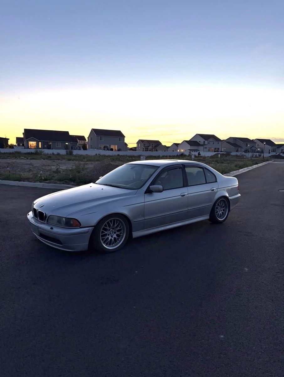 2002 BMW 5 Series 530i