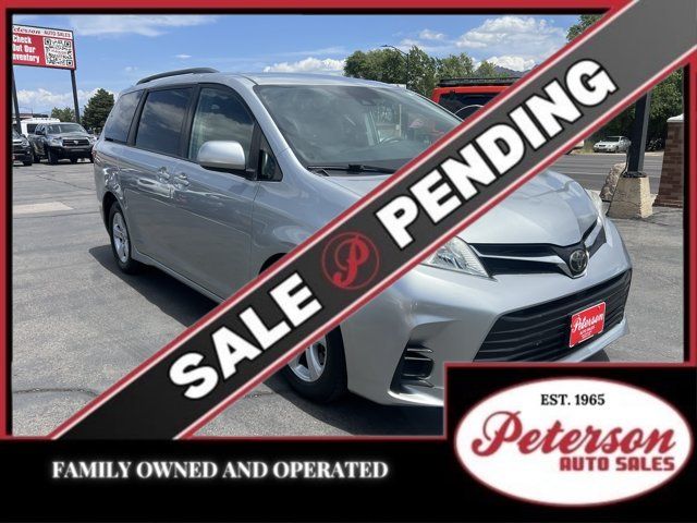 2019 Toyota Sienna LE 8-Passenger