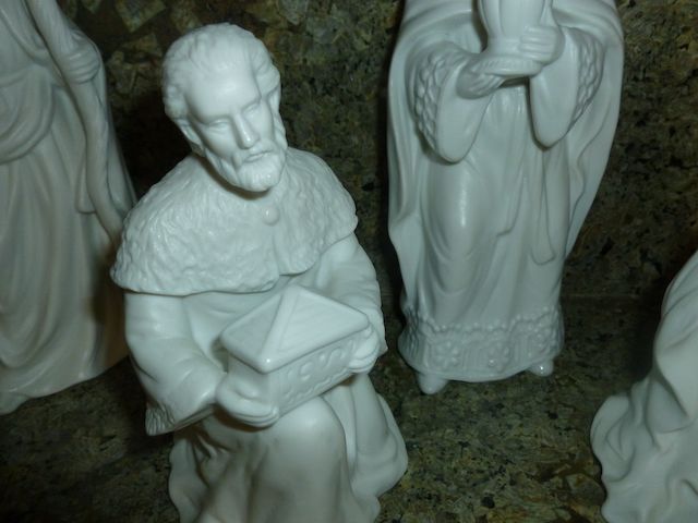 6 Piece Nativity Set - Excellent Condition
