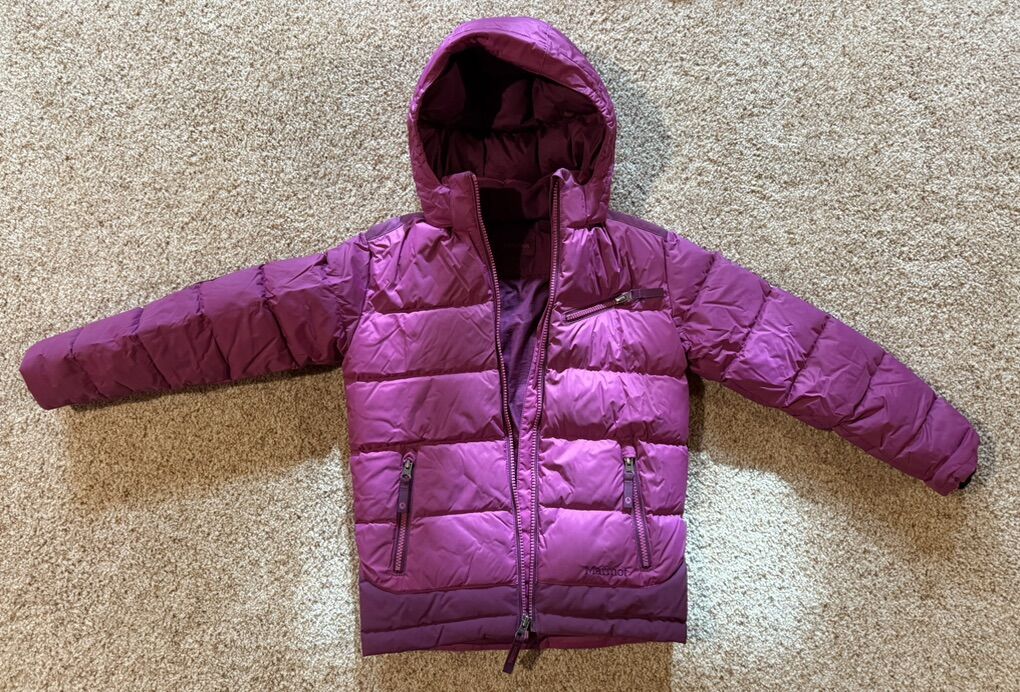 Girls Marmot 700 Fill Down Jacket Size S