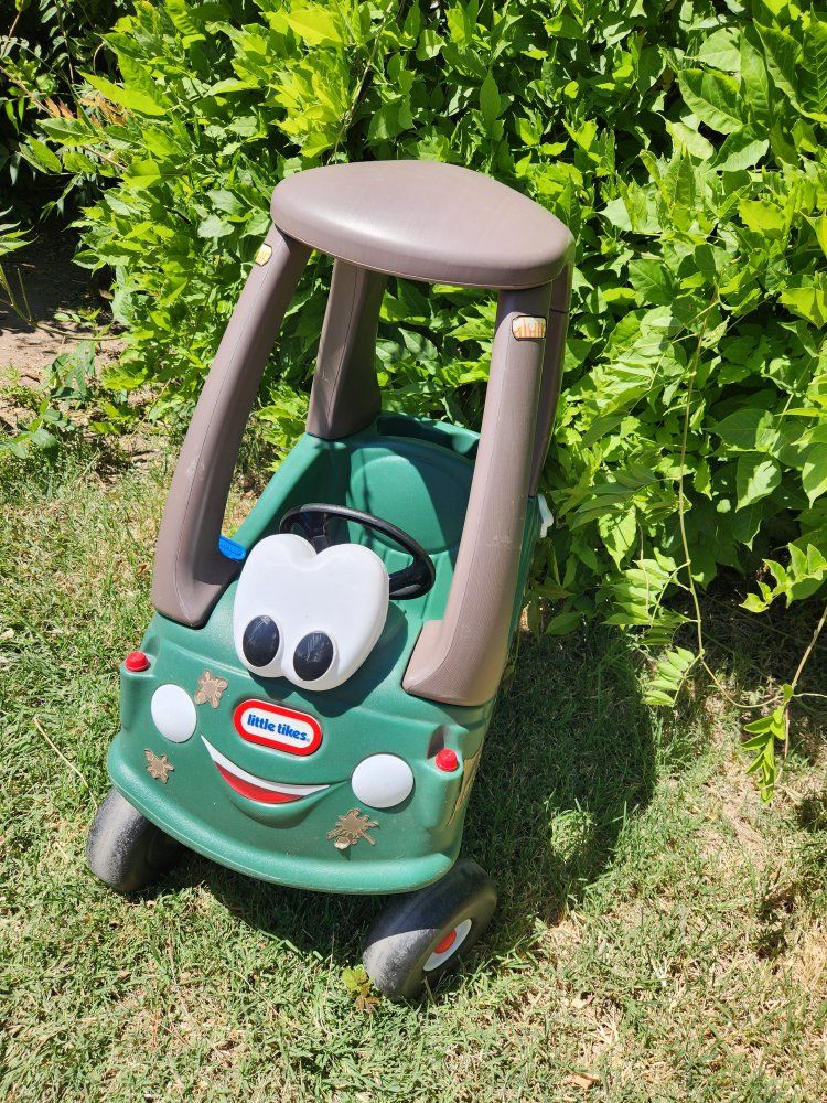 Little Tikes Camouflage Cozy Coupe Ride-On Toy Car for Toddlers - Green/Brown, Excellent Condition
