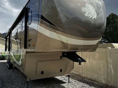 2017 Heartland Landmark Newport